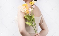 洪辰陪欧弟睡的照片